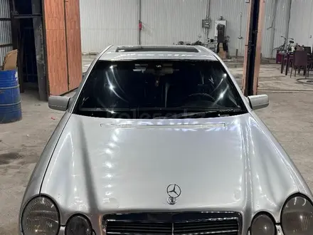 Mercedes-Benz E 230 1995 года за 2 800 000 тг. в Туркестан – фото 15