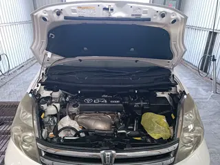 Toyota ISis, 2008