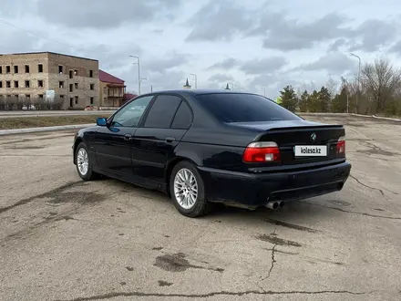 BMW 528 1997 года за 3 600 000 тг. в Караганда – фото 2