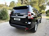 Toyota Land Cruiser Prado 2015 года за 17 800 000 тг. в Алматы – фото 4