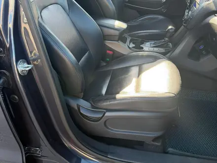 Hyundai Santa Fe 2014 года за 9 000 000 тг. в Астана – фото 12