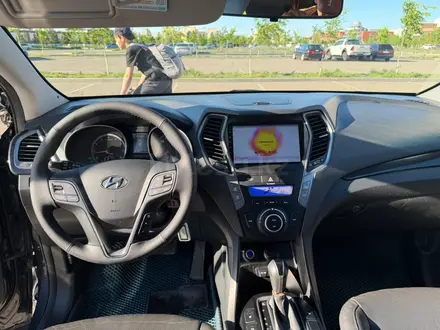 Hyundai Santa Fe 2014 года за 9 000 000 тг. в Астана – фото 14