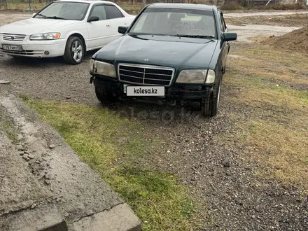 Mercedes-Benz C 180 1996 года за 790 000 тг. в Тараз – фото 2