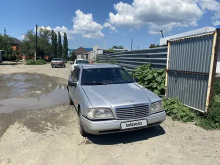 Mercedes-Benz C 180 1993 года за 1 600 000 тг. в Семей