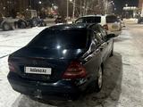 Mercedes-Benz C 240 2002 года за 2 400 000 тг. в Караганда – фото 4