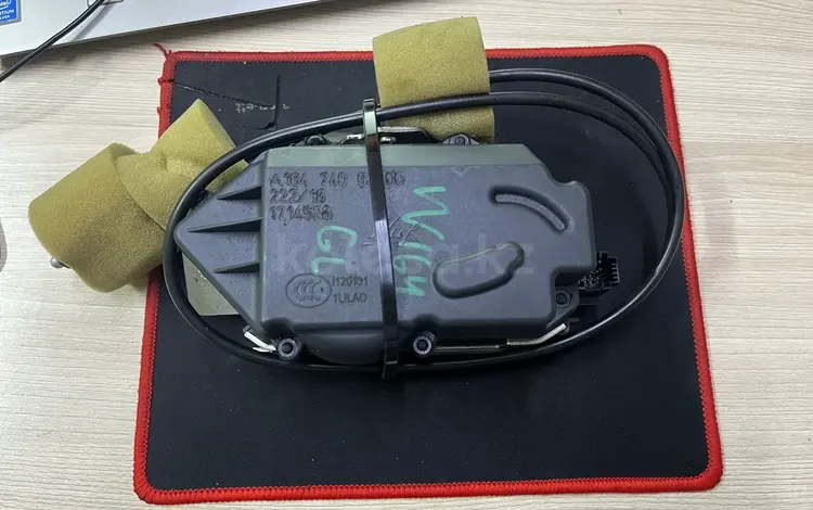 Замок багажника GL450 за 10 000 тг. в Алматы