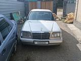 Mercedes-Benz E 220 1993 годаүшін1 800 000 тг. в Алматы