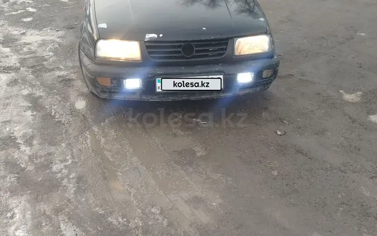 Volkswagen Golf 1993 годаүшін900 000 тг. в Тараз