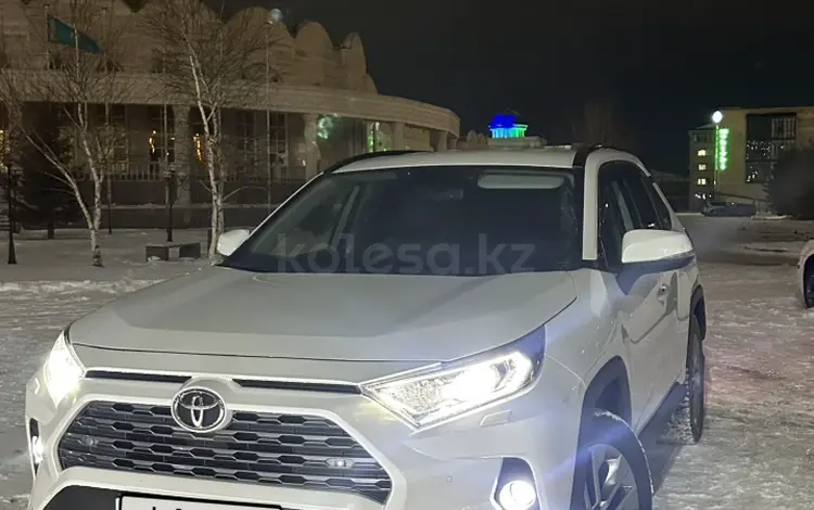 Toyota RAV4 2021 года за 15 500 000 тг. в Уральск