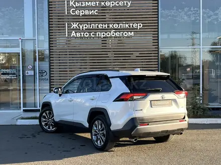 Toyota RAV4 2021 года за 15 500 000 тг. в Уральск – фото 12