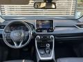 Toyota RAV4 2021 года за 15 500 000 тг. в Уральск – фото 19