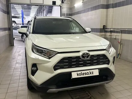 Toyota RAV4 2021 года за 15 500 000 тг. в Уральск – фото 6
