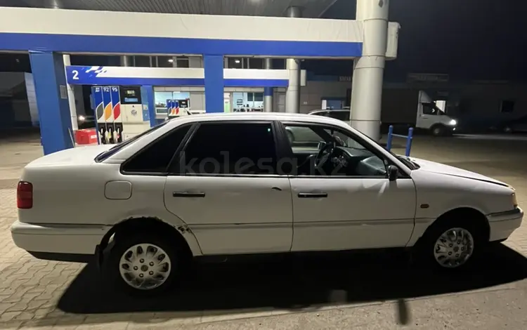 Volkswagen Passat 1994 годаfor1 350 000 тг. в Павлодар