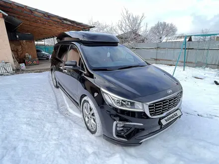 Kia Carnival 2020 года за 21 000 000 тг. в Алматы – фото 6