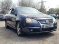 Volkswagen Jetta 2010 года за 3 500 000 тг. в Алматы