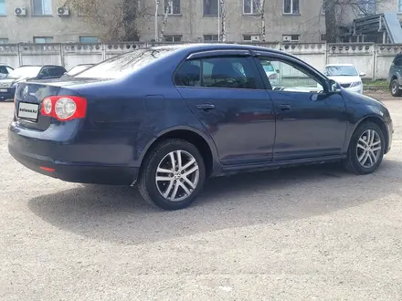 Volkswagen Jetta 2010 года за 3 500 000 тг. в Алматы – фото 4