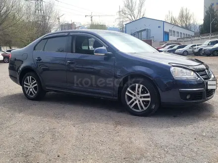 Volkswagen Jetta 2010 года за 3 500 000 тг. в Алматы – фото 8