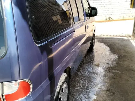 Hyundai Starex 2003 года за 2 500 000 тг. в Шымкент