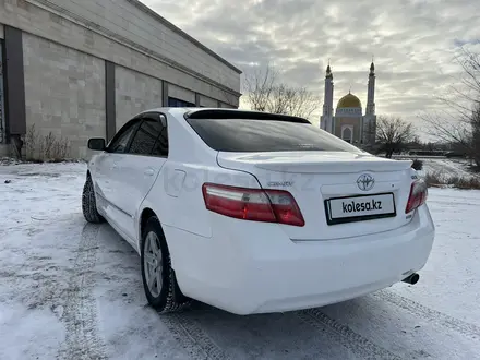 Toyota Camry 2007 года за 6 200 000 тг. в Актобе – фото 3