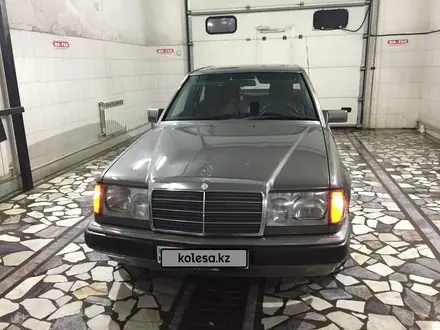 Mercedes-Benz E 230 1991 года за 3 000 000 тг. в Тараз – фото 6