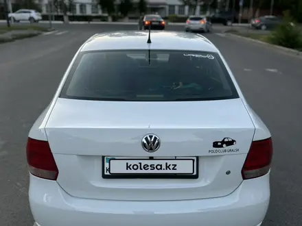 Volkswagen Polo 2015 года за 4 500 000 тг. в Уральск – фото 5