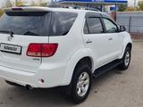 Toyota Fortuner 2007 годаfor7 300 000 тг. в Астана – фото 5