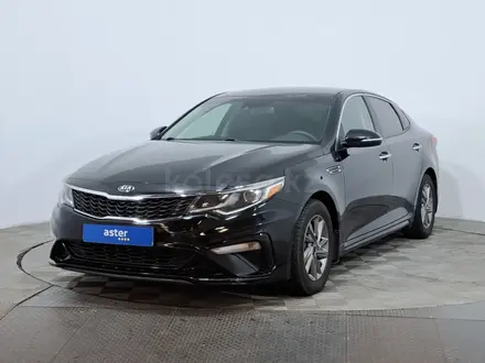Kia Optima 2018 года за 8 830 000 тг. в Астана