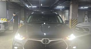 Toyota Highlander 2023 года за 28 000 000 тг. в Астана