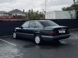 Mercedes-Benz E 200 1993 годаfor1 650 000 тг. в Астана – фото 4