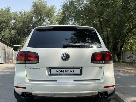 Volkswagen Touareg 2006 года за 7 100 000 тг. в Алматы – фото 6