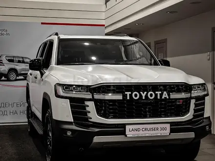 Toyota Land Cruiser GR Sport 2024 года за 61 700 000 тг. в Усть-Каменогорск