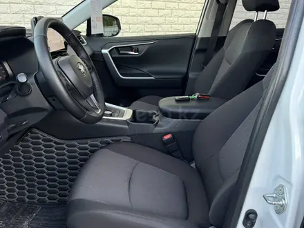 Toyota RAV4 2025 года за 16 700 000 тг. в Актобе – фото 11