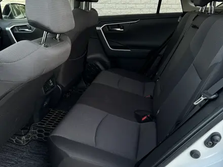 Toyota RAV4 2025 года за 16 700 000 тг. в Актобе – фото 10