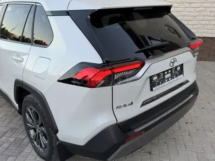 Toyota RAV4 2025 года за 16 700 000 тг. в Актобе – фото 14