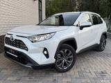 Toyota RAV4 2025 года за 16 700 000 тг. в Актобе – фото 2