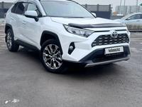 Toyota RAV4 2020 года за 13 200 000 тг. в Алматы