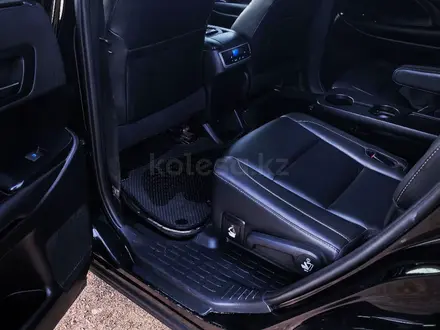 Toyota Highlander 2019 года за 19 000 000 тг. в Алматы – фото 9