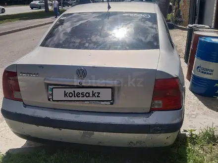 Volkswagen Passat 1997 года за 1 000 000 тг. в Астана – фото 2