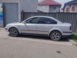 Volkswagen Passat 1997 годаүшін1 000 000 тг. в Астана – фото 4