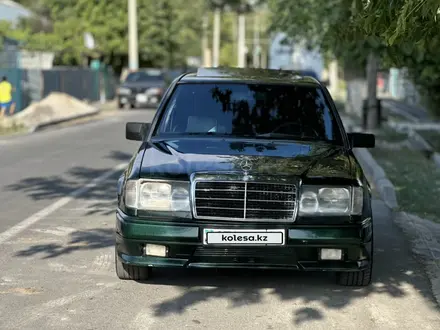 Mercedes-Benz E 230 1988 года за 2 100 000 тг. в Тараз – фото 2