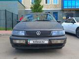 Volkswagen Passat 1995 годаүшін2 700 000 тг. в Астана