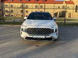 Hyundai Santa Fe 2022 года за 16 500 000 тг. в Караганда