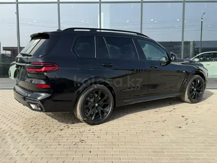 BMW X7 XDrive 40i 2025 года за 81 535 000 тг. в Актау – фото 4