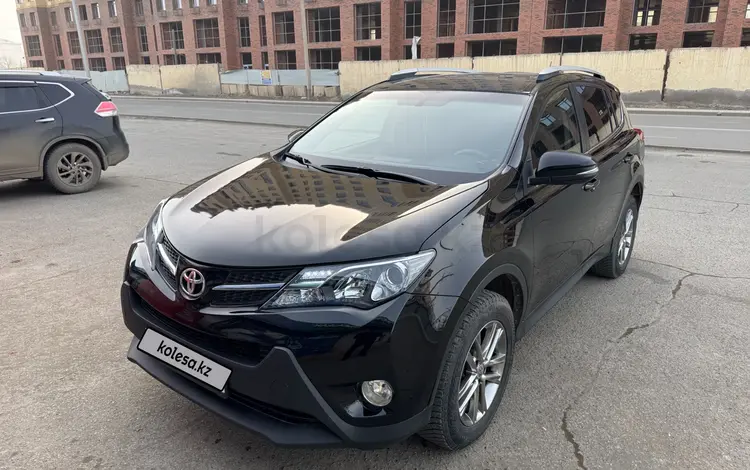 Toyota RAV4 2015 годаүшін8 200 000 тг. в Атырау
