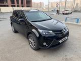 Toyota RAV4 2015 года за 8 200 000 тг. в Атырау – фото 4