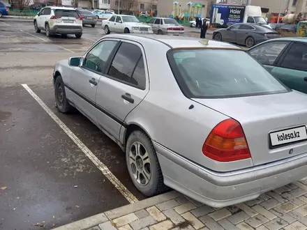 Mercedes-Benz C 230 1995 года за 800 000 тг. в Астана – фото 5