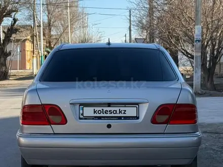 Mercedes-Benz E 280 1996 года за 1 400 000 тг. в Кызылорда – фото 2