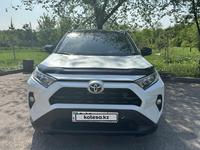 Toyota RAV4 2021 года за 18 700 000 тг. в Шымкент