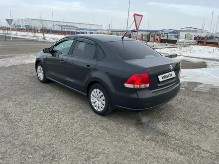 Volkswagen Polo 2012 года за 3 700 000 тг. в Атырау – фото 4