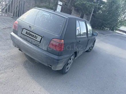 Volkswagen Golf 1993 года за 550 000 тг. в Астана – фото 2